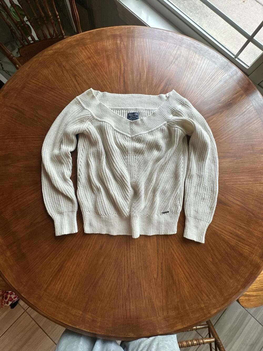 Abercrombie & Fitch Off-the-Shoulder V-Neck Ribbed Knit Sweater